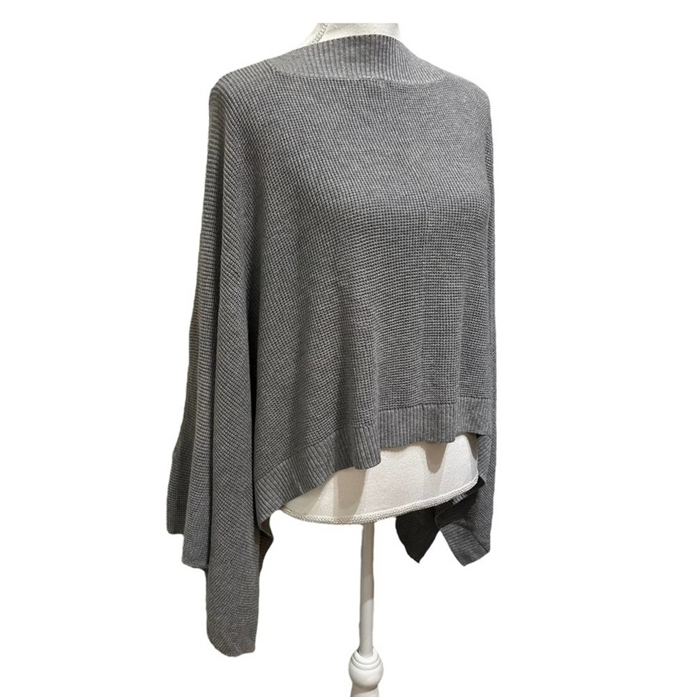 Lululemon - Forward Flow Poncho, in light gray, O/S, EUC, Cashmere blend - Picture 4 of 11